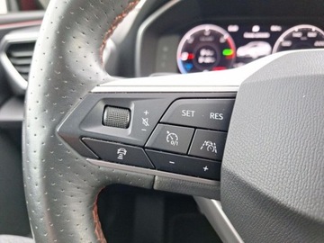 Seat Leon IV Hatchback Plug-In 1.4 e-HYBRID 204KM 2021 Seat Leon e-HYBRID 204KM FR Martwe pole Szyberdach Nawigacja ACC FV23, zdjęcie 12