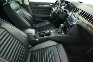 Volkswagen Passat B8 Variant 2.0 TDI SCR 240KM 2016 VW Passat 2.0 BiTDI, Salon Polska, Serwis ASO, zdjęcie 6