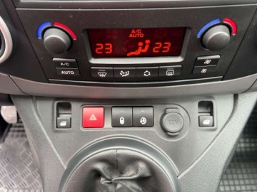 Peugeot Partner II 2018 Peugeot Partner Osobowy Niski Przebieg Klimatyzacja Parktronic El.Szyby El, zdjęcie 9