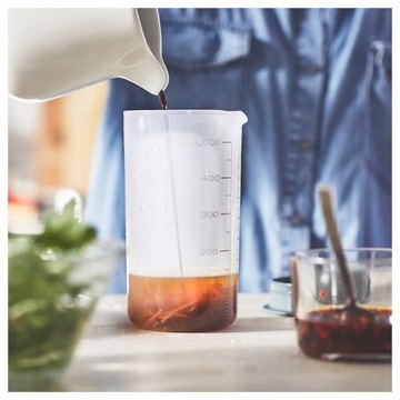Шейкер ИКЕА СТАНДАРТМАТТ 500 мл с мерным стаканом