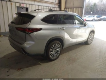 Toyota Highlander III 2024 Toyota Highlander PLATINUM, 2024., 4x4, 2.4L 2.4 Benzyna 265KM, zdjęcie 4