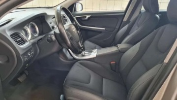 Volvo V60 I Kombi 2.4 D5 215KM 2011 Volvo V60 2,4 D5 215KM AWD 267tys.km, automat, navi, tempomat, sewisowany, zdjęcie 8
