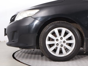 Toyota Corolla X Sedan Facelifting 1.6 Valvematic 132KM 2012 Toyota Corolla 1.6 Valvematic, Salon Polska, zdjęcie 13