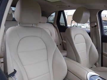 Mercedes GLC C253 2019 Mercedes-Benz GLC 300 4Matic 2019 2.0l 2.0 Benzyna 241KM, zdjęcie 16