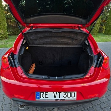 Alfa Romeo Giulietta Nuova II Hatchback 5d Facelifting 1.6 JTDM-2 120KM 2015 Alfa Romeo Giulietta 1.6 120KM JTDM 16V Sport, zdjęcie 23