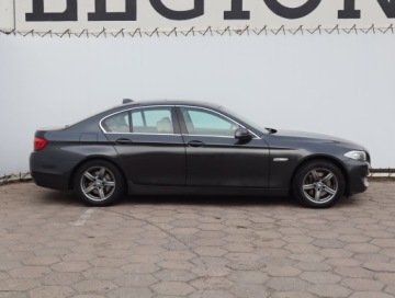 BMW Seria 5 F10-F11 Limuzyna 530d 245KM 2010 BMW 5 530d, 241 KM, Skóra, Navi, Xenon, Bi-Xenon, zdjęcie 5