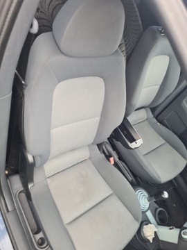SEDADLO PŘEDNÍ PRAVÝ SPOLUJEZDCE MITSUBISHI COLT VI 5D
