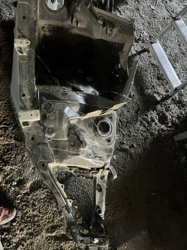 67 NISSAN 370Z PODÉLNA VÝZTUHA BLATNÍK ZÁSTĚRA PŘEDNÍ PRAVÝ