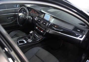 BMW Seria 5 F10-F11 Touring 520d 184KM 2011 BMW Seria 5 Kombi_Panoramiczny dach_Nawigacja_Podgrzewane fotele 2.0 Diesel, zdjęcie 5