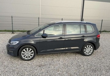 Volkswagen Touran 2018 Volkswagen Touran Touran 2.0 TDI 150 km Bezwypadkowy 2018r Warszawa
