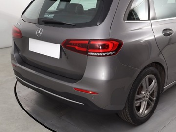 Mercedes Klasa B W247 Sports Tourer 1.3 B180  136KM 2019 Mercedes B B 180, Salon Polska, Automat, Skóra, zdjęcie 21