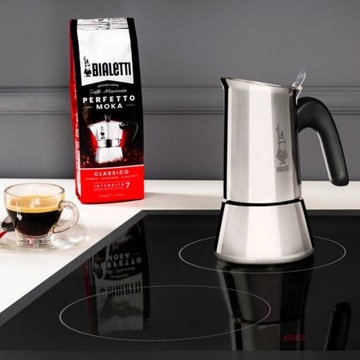 Стальная кофеварка Bialetti Venus 4tz.
