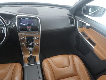 Volvo XC60 I SUV Facelifting 2.4 D5 215KM 2015 Volvo XC60 D5, Salon Polska, 211 KM, 4X4, zdjęcie 7
