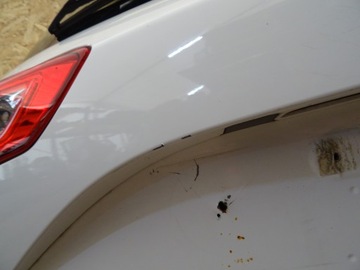 KOMPLETNÍ ZADNÍ VÍKO KUFRU KUFRU SVĚTLO 040 TOYOTA YARIS III FACELIFT