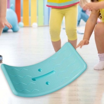 Многофункциональная балансировочная доска Wobble для детей.