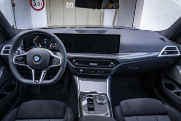 BMW Seria 3 G20-G21 Touring Facelifting 2.0 330i 245KM 2024 BMW 330 xDrive Touring M-Performance - Demo -, zdjęcie 16