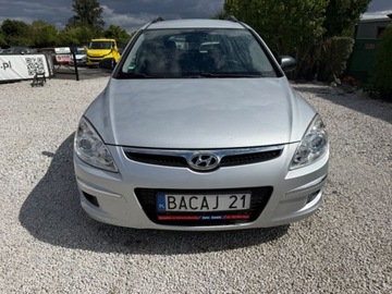 Hyundai i30 I CW 1.4 DIHC CVVT 109KM 2009 Hyundai i30 HYUNDAI I 30 Klima Alu kombi 1.4 Benzyna 109KM, zdjęcie 2