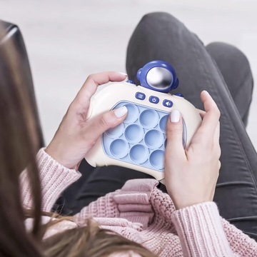 Антистрессовая аркадная игра pop it popit консольная толкай астронавта