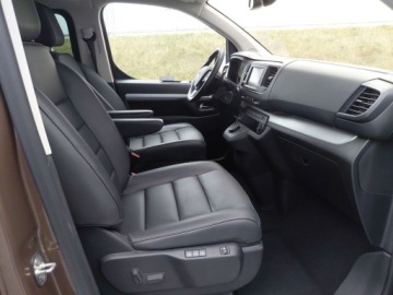 Toyota Proace II Furgon Medium 2.0 D-4D 177KM 2024 Toyota PROACE VERSO 2.0 D4-D Long VIP PROACE VERSO, zdjęcie 8