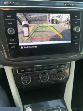 Volkswagen Tiguan II SUV 2.0 TDI 150KM 2020 Volkswagen Tiguan 2.0 TDI SCR Elegance DSG 150KM 2020r bezwypadkowy, ASO, zdjęcie 14