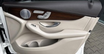 Mercedes GLC C253 SUV Facelifting 2.0 220d 194KM 2020 Mercedes-Benz GLC SalonPL 4Matic AMG Line Kamera360 Burmester CarPlay Andr, zdjęcie 22