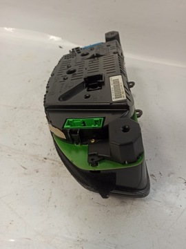 AUDI A4 B5 FACELIFT FL 1.9TDI PŘÍSTROJOVÁ DESKA BUDÍKY 8D0919880D