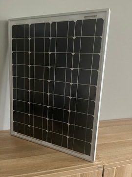 Моносолнечный фотоэлектрический модуль мощностью 50 Вт