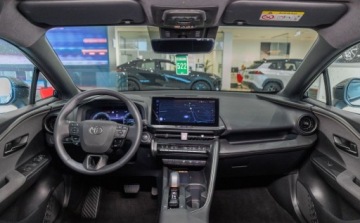 Toyota C-HR II SUV Plug-In 2.0 Hybrid Dynamic Force Plug-in  223KM 2025 Toyota C-HR 2.0 PHEV Style 2.0 Hybryda Plug-in 223KM, zdjęcie 6