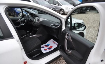 Peugeot 2008 I SUV 1.2 VTi 82KM 2013 Peugeot 2008 Benzyna Klimatyzacja 1.2 Benzyna 82KM, zdjęcie 13