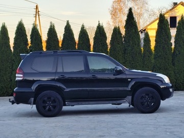 Toyota Land Cruiser IV 2006 Toyota Land Cruiser 3.0d4d napedy dvd w podsufitce zabezpieczon antykorozy, zdjęcie 3