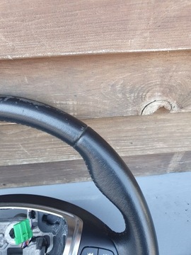 МНОГОФУНКЦИОНАЛЬНОЕ РУЛЕВОЕ КОЛЕСО VOLVO XC60