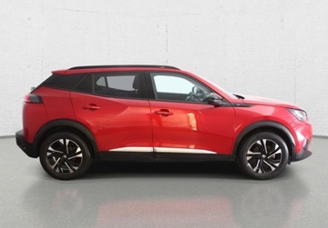 Peugeot 2008 II e-SUV Elektryczny 50kWh 136KM 2022 Peugeot 2008 e-2008 Allure 2022 fV23 Elektryczny 136KM, zdjęcie 2