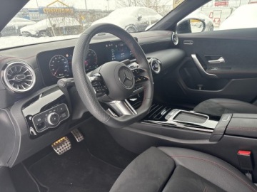 Mercedes CLA C118/X118 Coupe Facelifting 1.3 200 163KM 2025 Mercedes-Benz CLA 200 Gwarancja/ AMG Line/ Reflekt, zdjęcie 12