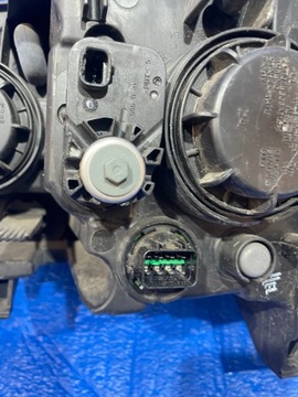 SVĚTLO PŘEDNÍ PRAVÁ HYUNDAI H350