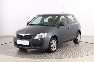 Skoda Fabia II Hatchback 1.2 i HTP 60KM 2009 Skoda Fabia 1.2, Klima, zdjęcie 1
