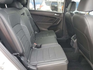 Volkswagen Tiguan II 2023 Volkswagen Tiguan Sel R-Line Black 2023 2.0 Benzyna 184KM, zdjęcie 11