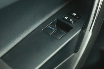 Toyota Auris I Hatchback 3d Facelifting 1.6 Valvematic 132KM 2013 Toyota Auris 1.6 Valvematic, Salon Polska, Klima, zdjęcie 11