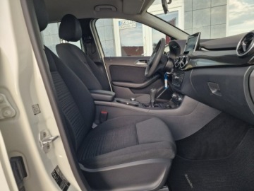 Mercedes Klasa B W246 Sports Tourer Facelifting 1.6 180 BlueEFFICIENCY Edition 122KM 2016 Mercedes B 180 1.6 Benzyna Kamera, zdjęcie 22