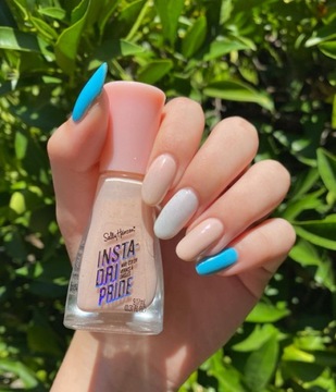 Sally Hansen Insta Dri Lakier Pinky Please 743