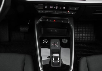 Audi A3 8Y Sportback 1.5 35 TFSI 150KM 2023 Audi A3 Sportback 1.5 TSI 150KM S-Tronic Podgrzewane Fotele Czujniki Parko, zdjęcie 8
