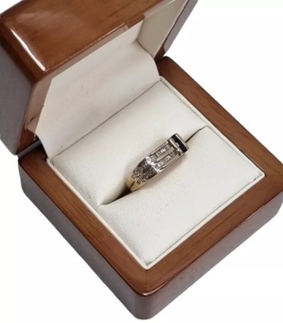 КОЛЬЦО С БРИЛЛИАНТАМИ И САПФИРАМИ 4.35G/585/R:11