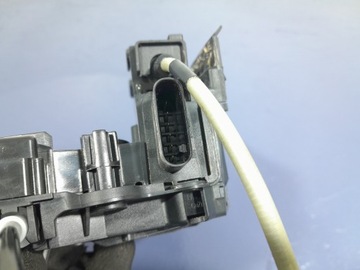 BMW 7 G11 G12 LCI ZÁMEK PŘITÁHNOUT DVEŘE ZADNÍ LEVÝ 8 PIN 7477703