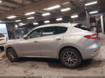 Maserati Levante 2017 Maserati Levante 2017 r., 3,0L LEVANTE AWD 3.0 Benzyna 345KM, zdjęcie 14