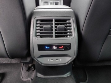 Cupra Formentor Crossover 1.5 TSI 150KM 2024 Cupra Formentor Martwe pole Virtual Faktura23 El.klapa Panorama Model 2024, zdjęcie 16