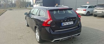 Volvo V60 I 2013 Volvo V60 Volvo V60 D6 AWD Plug-in Hybrid Summum 2.4 Hybryda Plug-in 220KM, zdjęcie 3