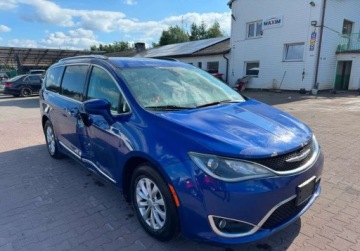 Chrysler Pacifica II 2019 Chrysler Pacifica 2019 Chrysler Pacifica 3.6L - w Polsce po oplatach i akc, zdjęcie 2