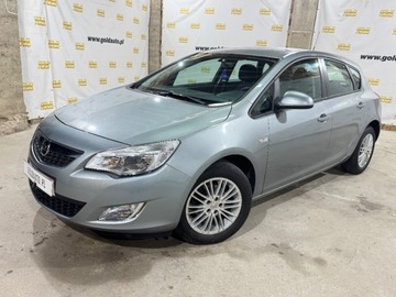 Opel Astra J Hatchback 5d 1.4 Twinport ECOTEC 100KM 2011 Opel Astra 1.4 100KM Klima 1-reka Gotowy do jazdy 1.4 Benzyna 100KM, zdjęcie 12