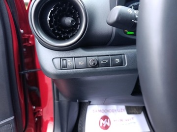 Toyota C-HR II SUV 2.0 Hybrid Dynamic Force 197KM 2024 Toyota C-HR 2.0 Hybrid Executive 2.0 Hybrid Dynami, zdjęcie 34