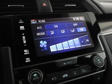 Honda Civic X Hatchback 5d 1.0 VTEC TURBO 126KM 2019 Honda Civic full LED navi klima auto grzane fotele, zdjęcie 26