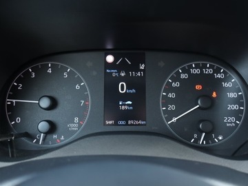 Toyota Yaris IV Hatchback 1.5 Dynamic Force 125KM 2023 Toyota Yaris 1.5 VVT-i, Salon Polska, zdjęcie 10